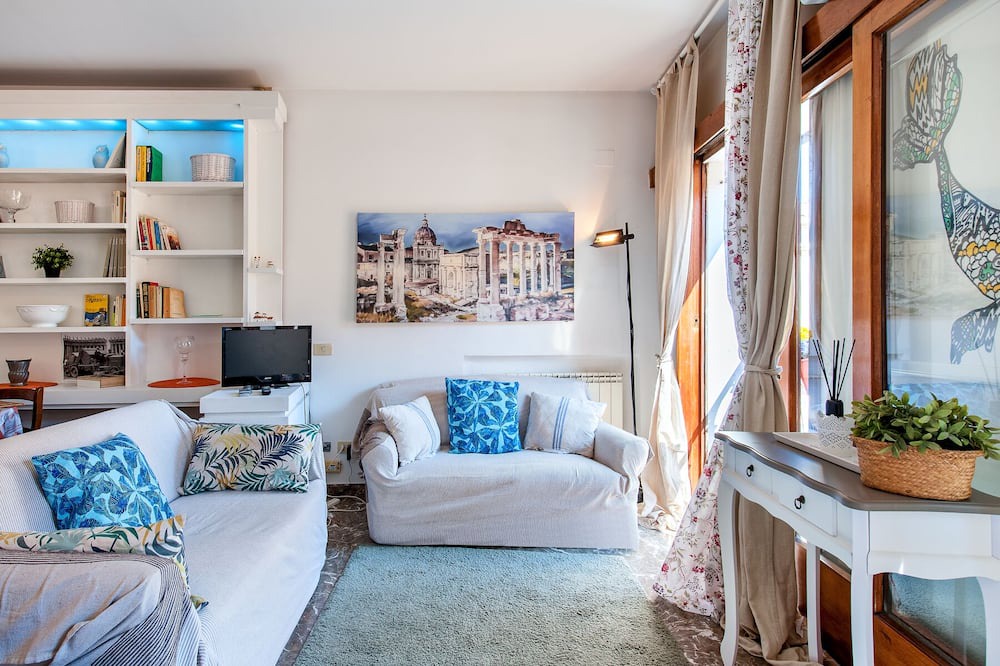 Photo of Livingroom in Rione II Trevi