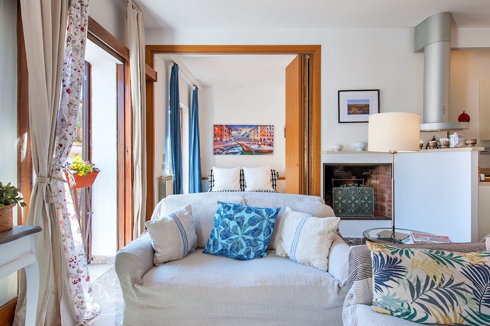 Photo of Livingroom in Rione II Trevi