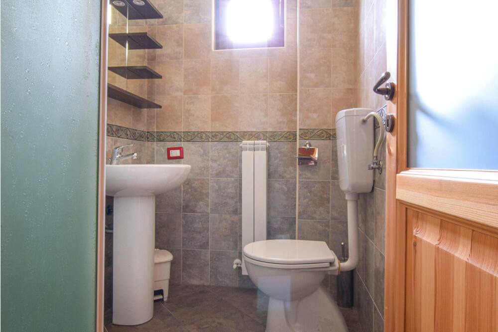 Photo of Bathroom in Rota Greca