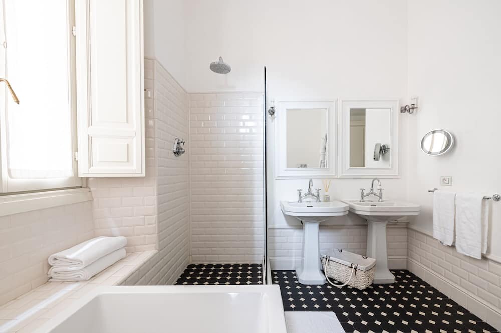 Photo of Bathroom in Rione V Ponte