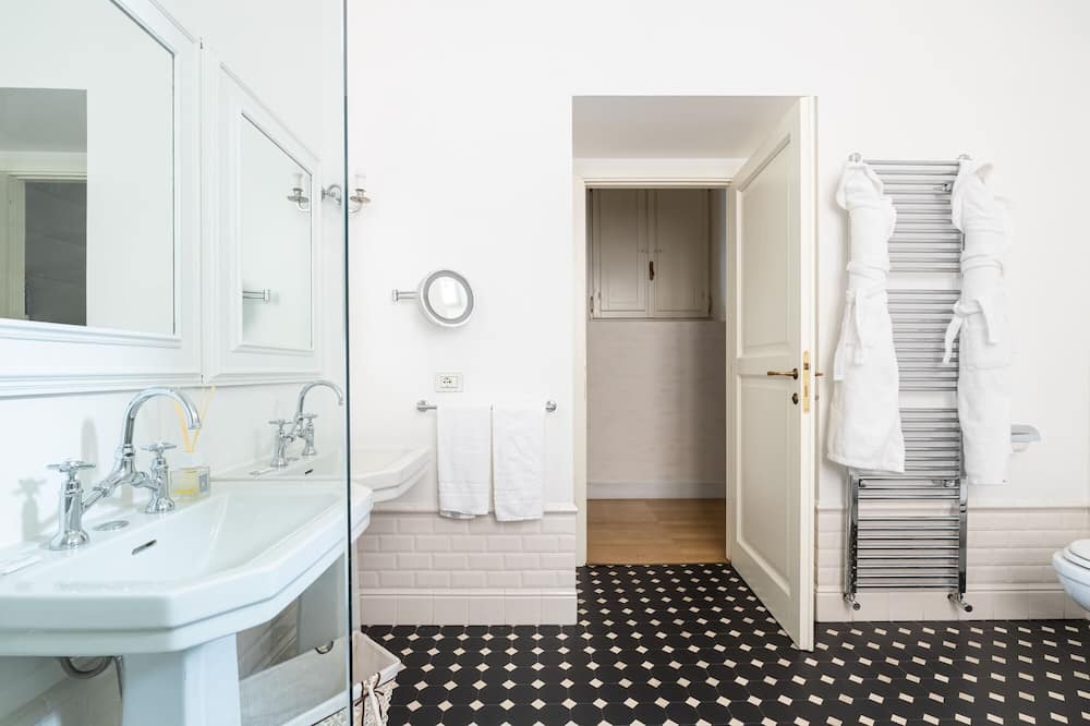 Photo of Bathroom in Rione V Ponte