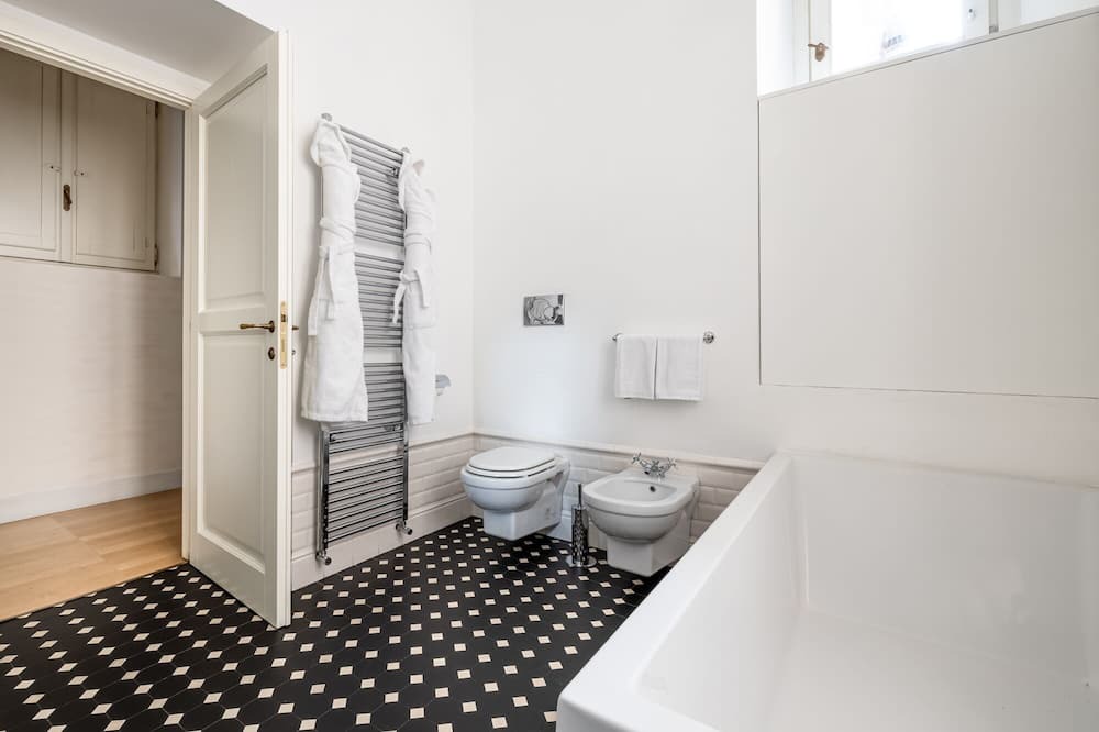Photo of Bathroom in Rione V Ponte