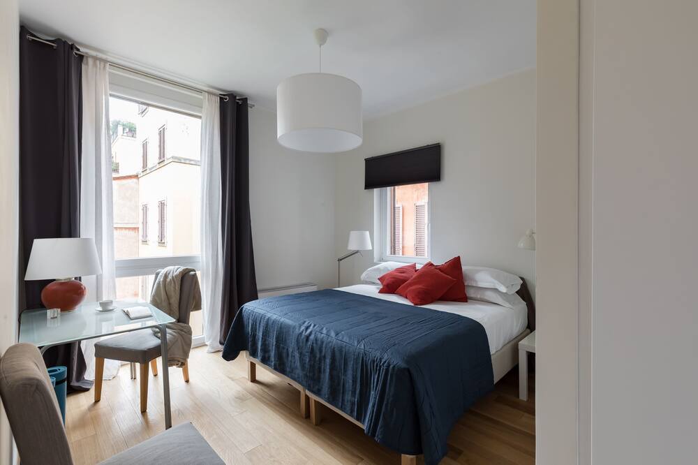 Photo of Bedroom in Rome City Centre