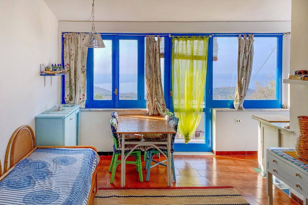 Photo of Bedroom in Camerota