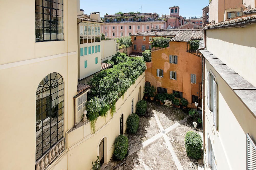Photo of Others in Trastevere