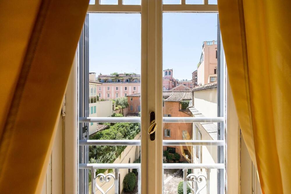 Photo of Others in Trastevere
