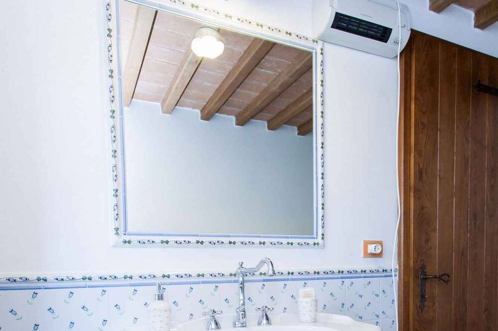 Photo of Bathroom in Ramazzano