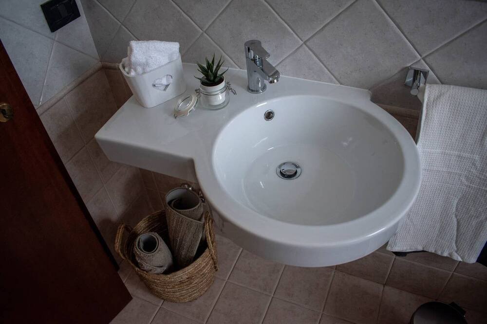 Photo of Bathroom in Osimo