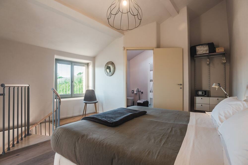 Photo of Bedroom in Montelovesco
