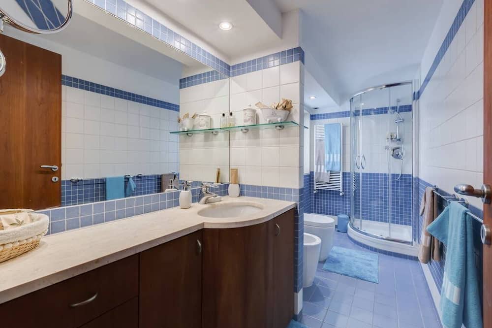 Photo of Bathroom in Quartiere XXVIII Monte Sacro Alto