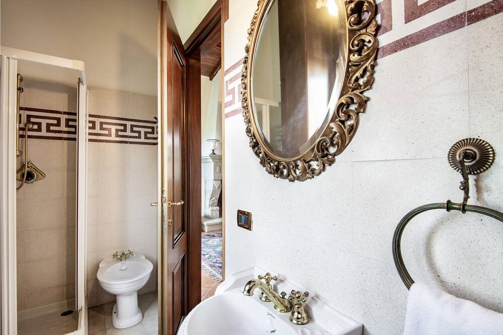 Photo of Bathroom in Poggio Catino