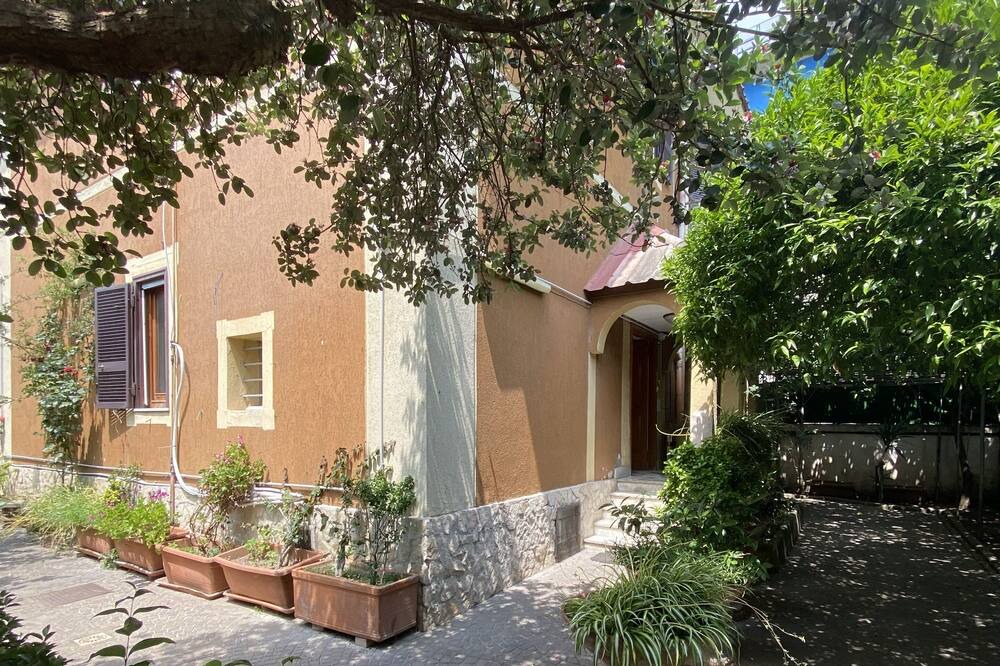 Photo of Outdoor in Naples