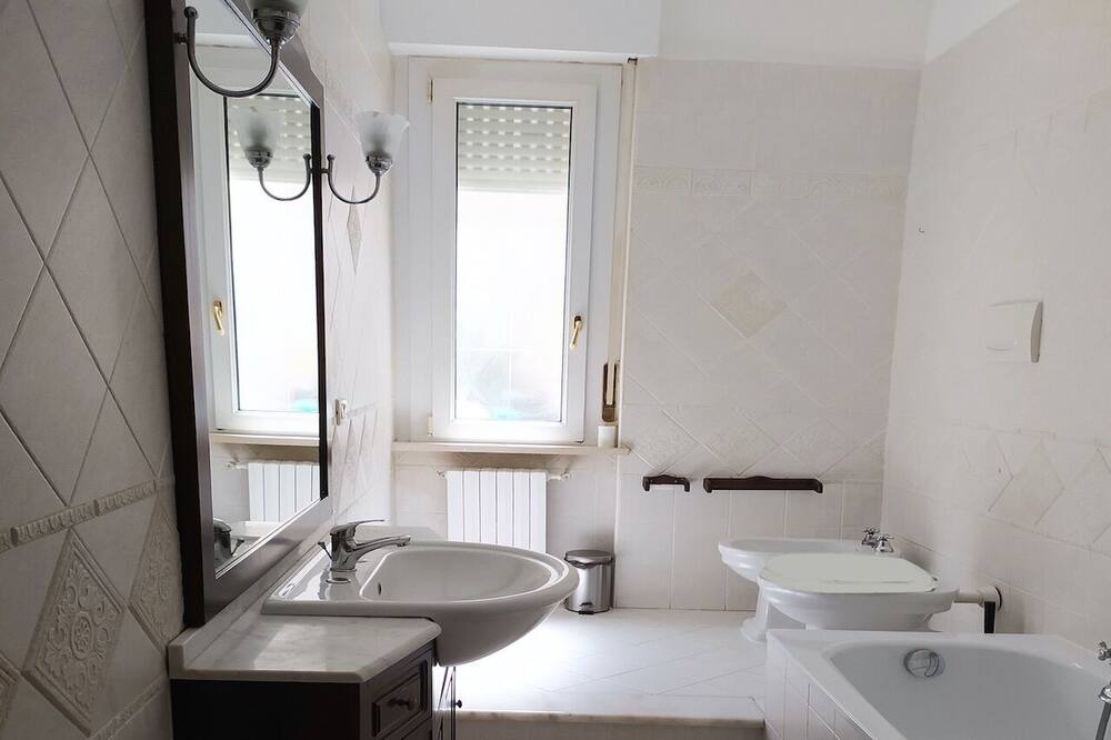 Photo of Bathroom in Ancona