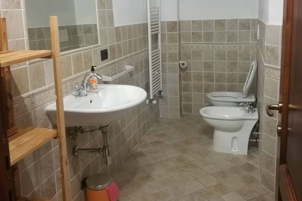 Photo of Bathroom in Fratta