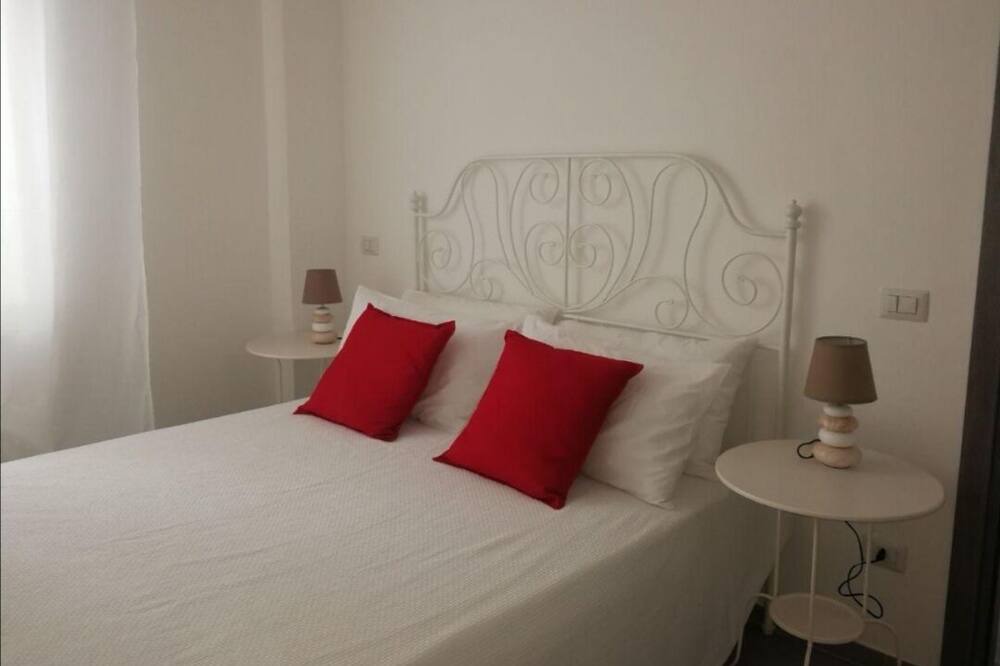 Photo of Bedroom in Policastro Bussentino