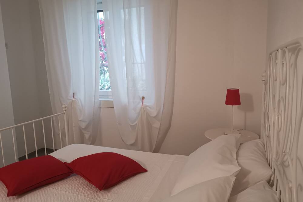 Photo of Bedroom in Policastro Bussentino