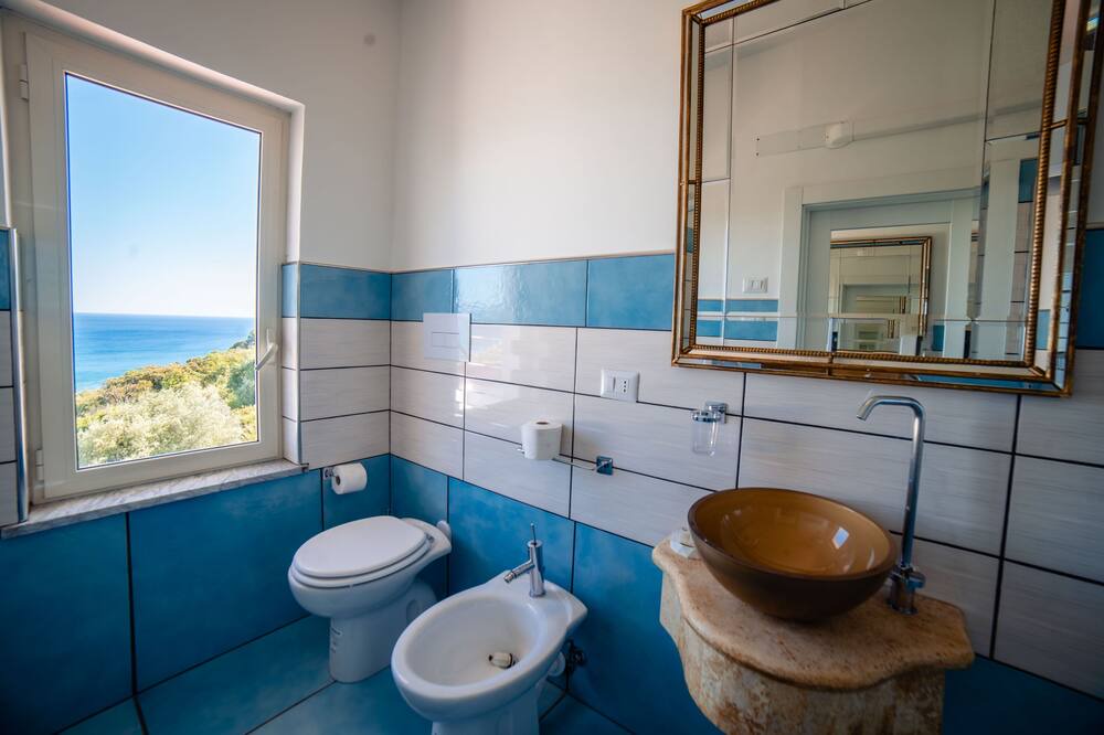 Photo of Bathroom in Villammare