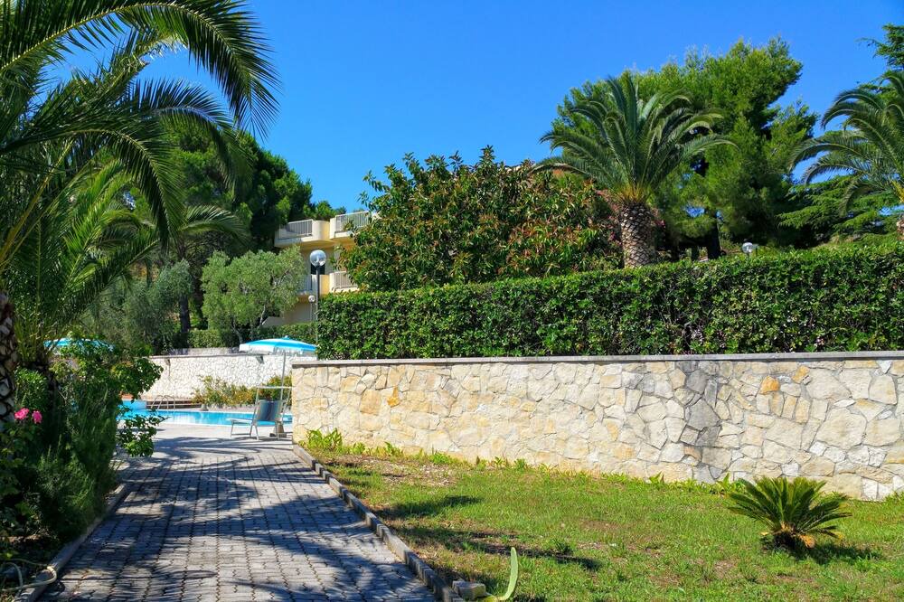 Photo of Outdoor in Montincello
