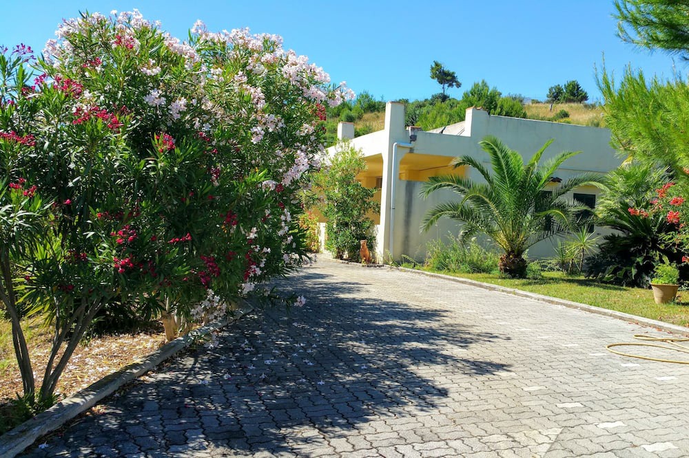 Photo of Outdoor in Montincello