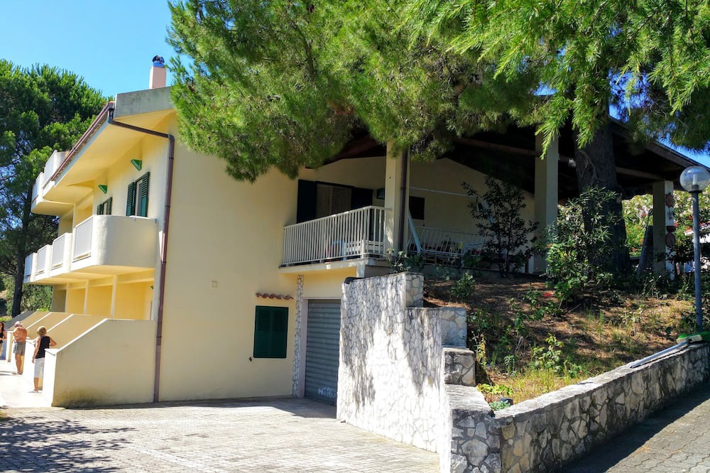 Photo of Outdoor in Montincello