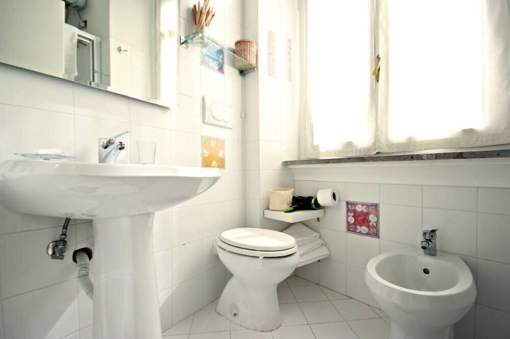 Photo of Bathroom in Rione III Colonna