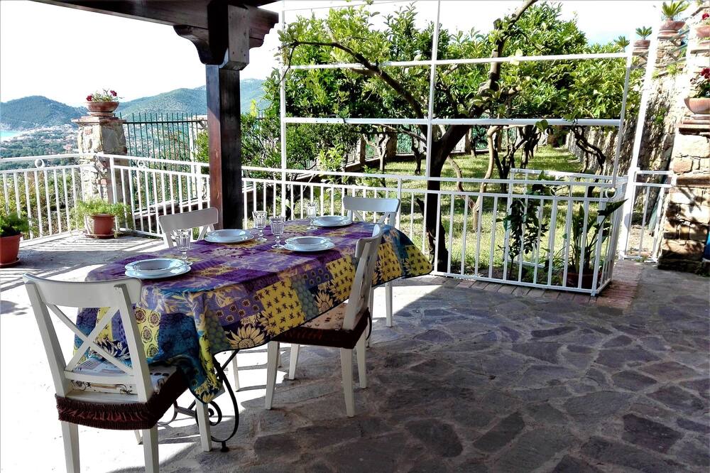 Photo of Patio Balcony in Santa Maria di Castellabate