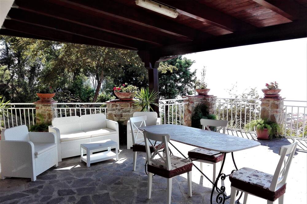 Photo of Patio Balcony in Santa Maria di Castellabate