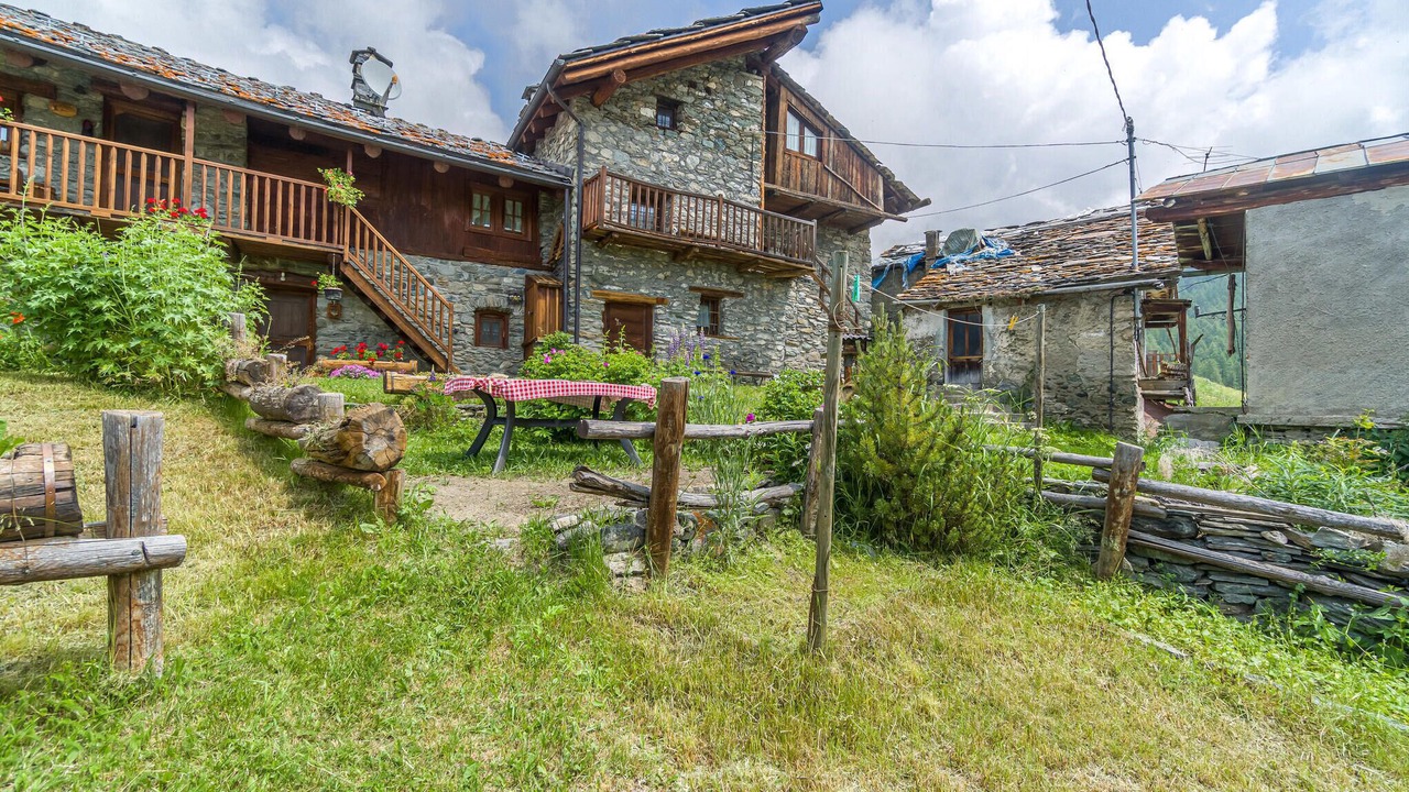 Photo of Outdoor in Corgnolaz