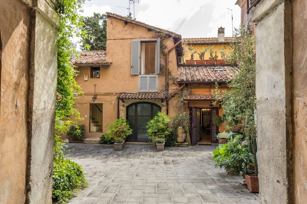 Photo of Outdoor in Trastevere