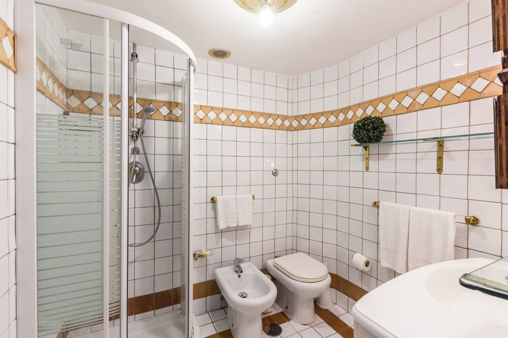 Photo of Bathroom in Trastevere