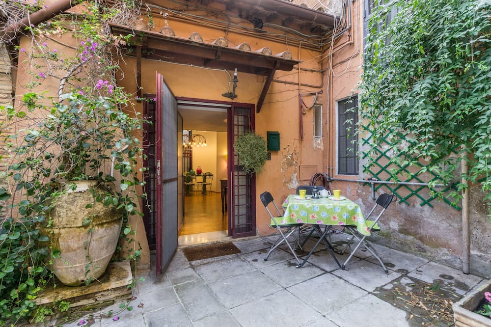 Photo of Outdoor in Trastevere