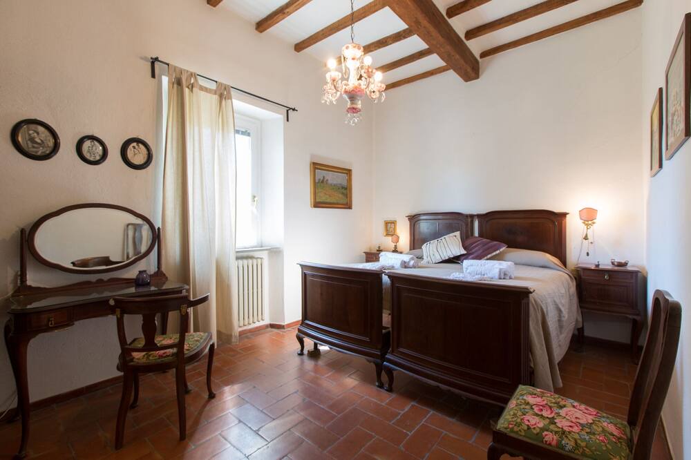 Photo of Bedroom in Badia Petroia