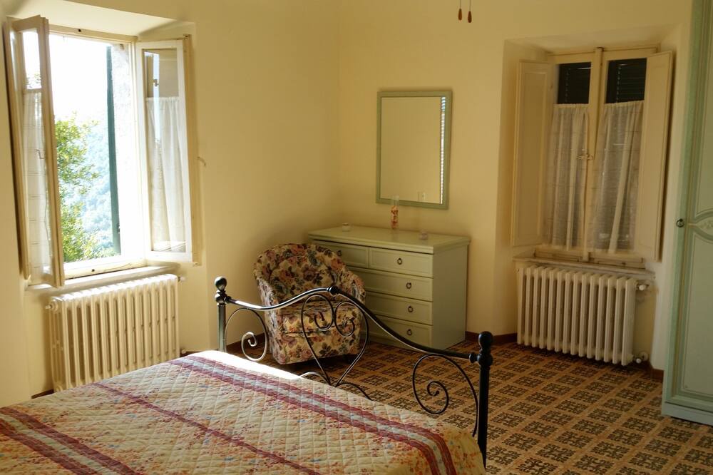 Photo of Bedroom in Avenale