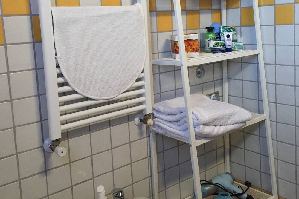 Photo of Bathroom in Montoro