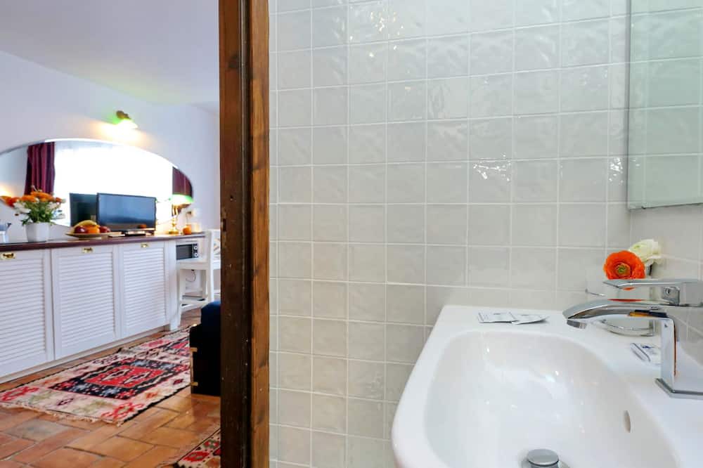 Photo of Bathroom in Monti