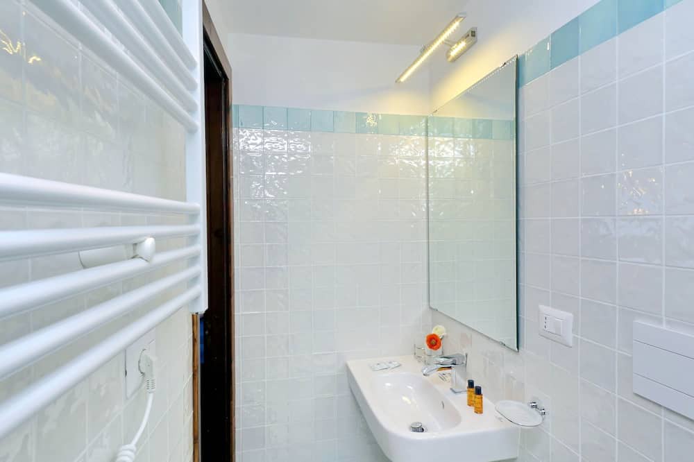 Photo of Bathroom in Monti