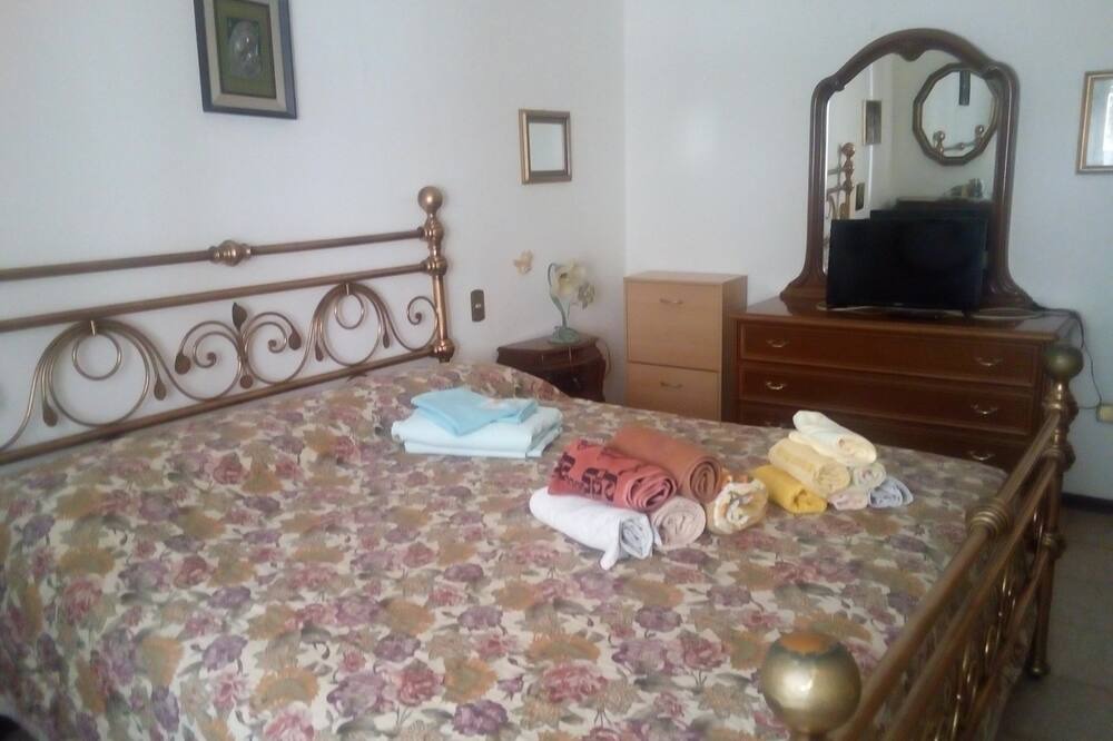 Photo of Bedroom in Follonica