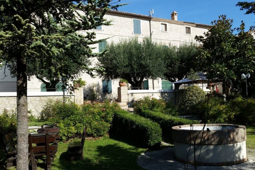 Photo of Outdoor in Avenale