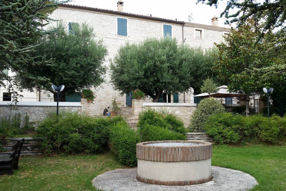 Photo of Outdoor in Avenale