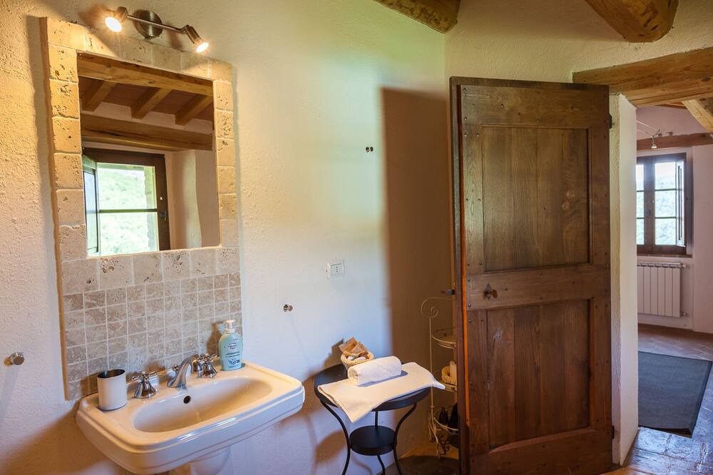 Photo of Bathroom in Monte Santa Maria Tiberina