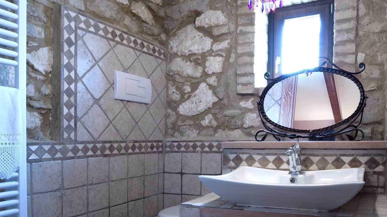 Photo of Bathroom in Crecchio