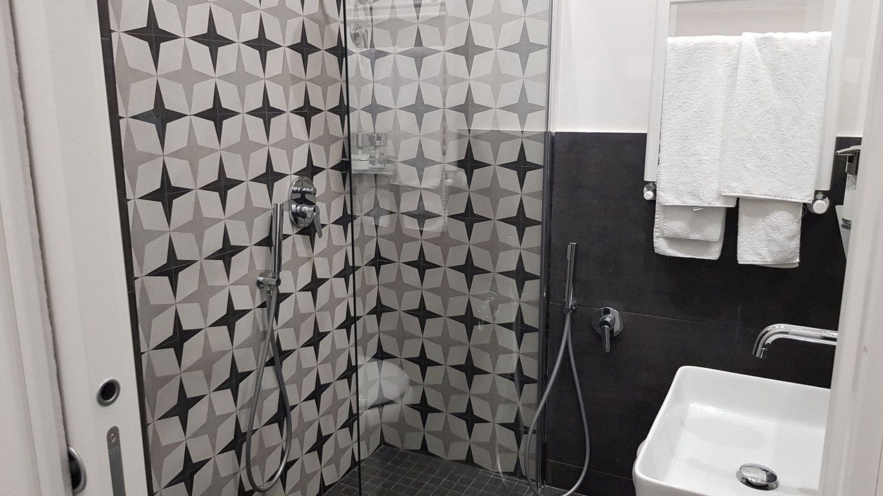Photo of Bathroom in Naples City Centre