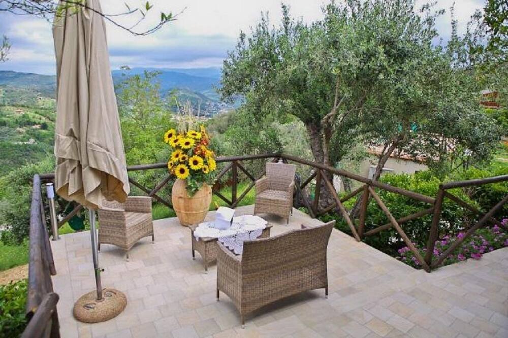 Photo of Patio Balcony in Stella Cilento