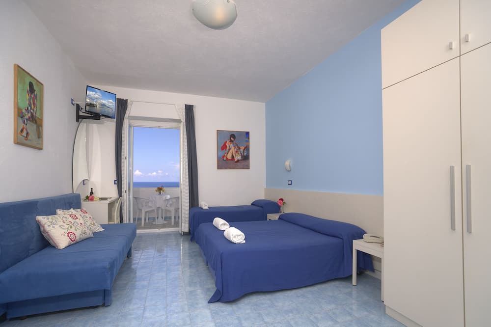 Photo of Bedroom in Forio
