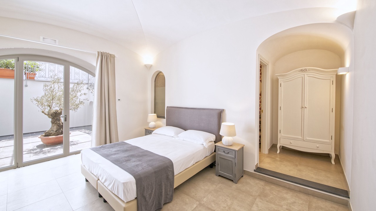 Photo of Bedroom in Forio