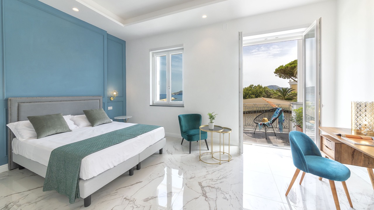 Photo of Bedroom in Forio