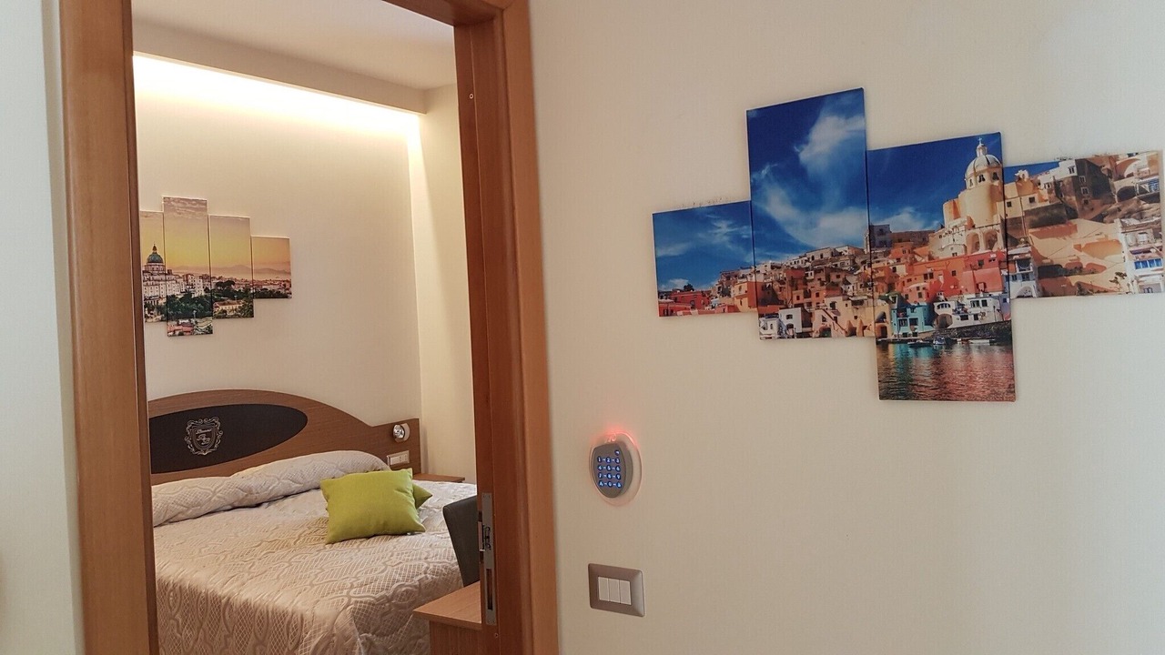 Photo of Bedroom in Naples