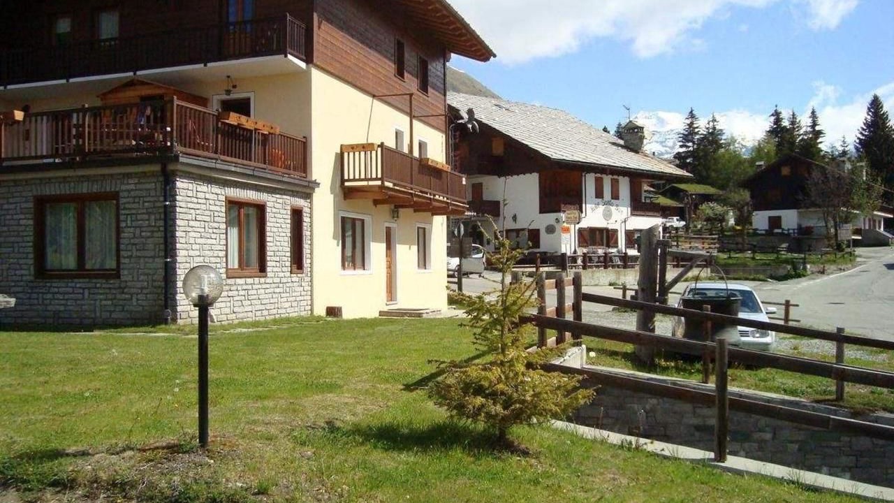 Photo of Buildings in Antagnod