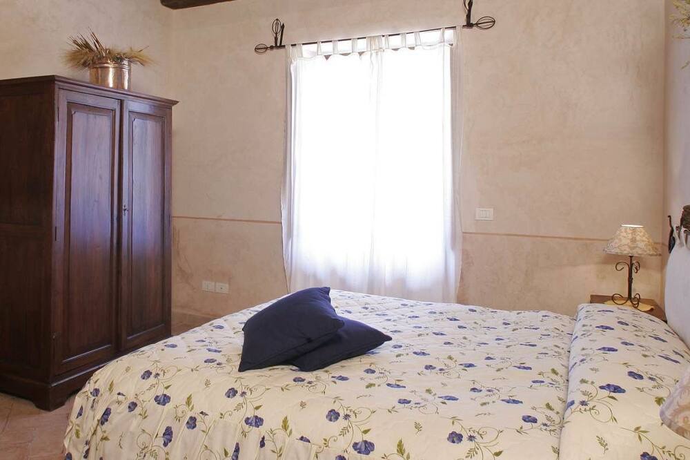 Photo of Bedroom in Pitigliano
