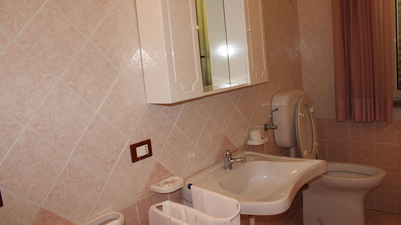 Photo of Bathroom in Gizzeria